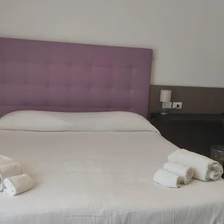 La Perla Del Tirreno Guest house
